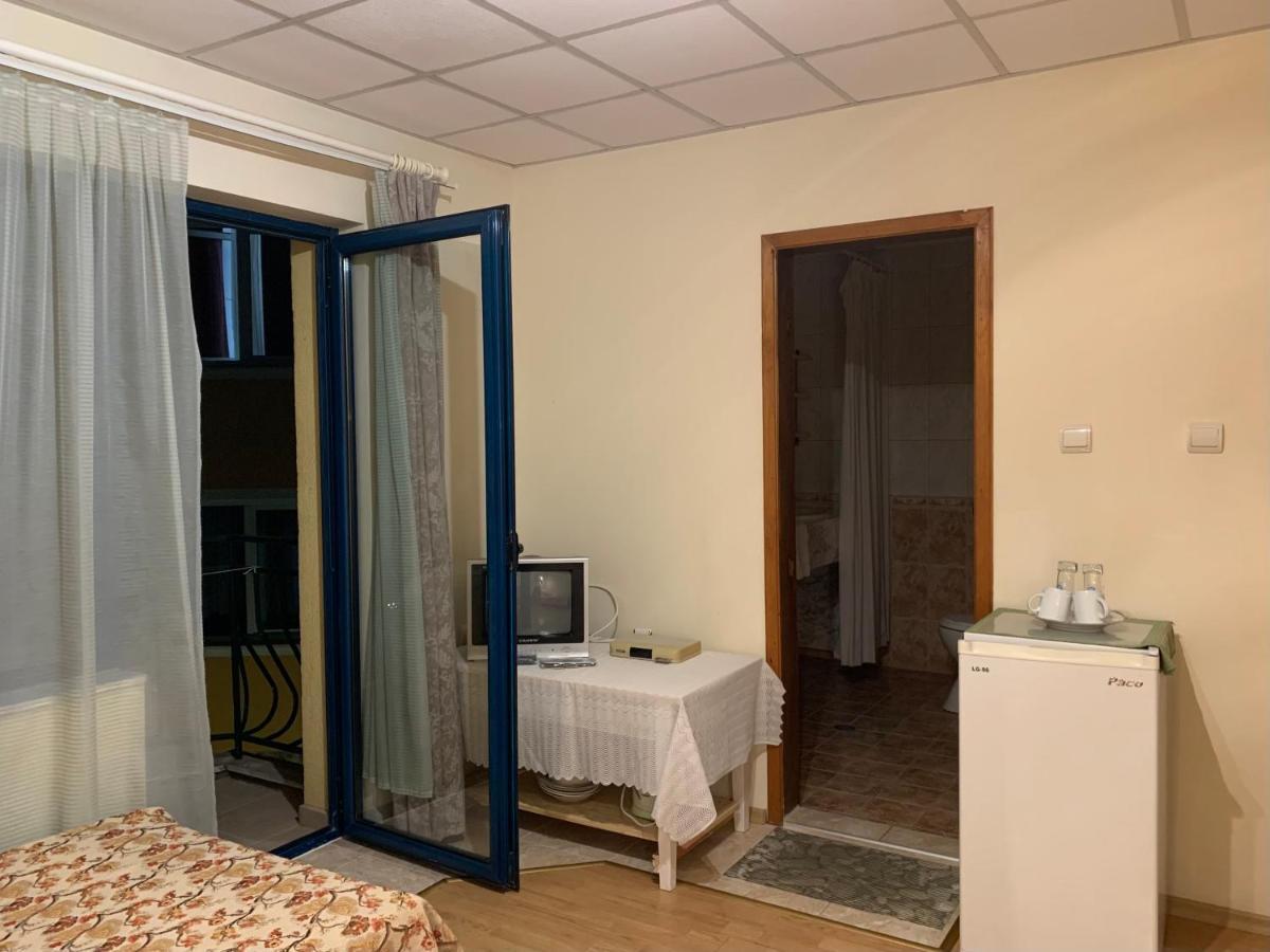 Guest House “Olesya” 奥布佐尔 外观 照片